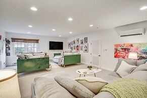 Serene Holmes Cottage Near Lakes & Trails!