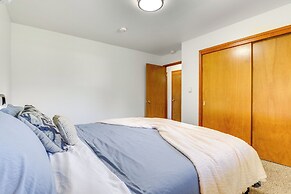 1 Mi to Snoqualmie River: Pet-friendly Getaway