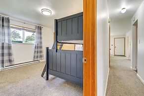 1 Mi to Snoqualmie River: Pet-friendly Getaway