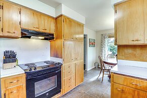 1 Mi to Snoqualmie River: Pet-friendly Getaway