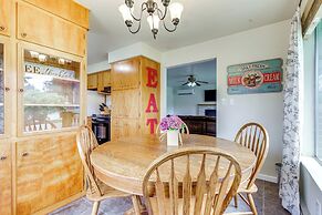 1 Mi to Snoqualmie River: Pet-friendly Getaway