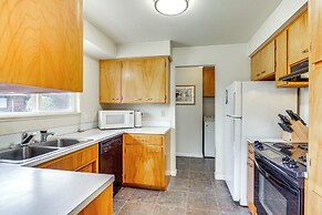 1 Mi to Snoqualmie River: Pet-friendly Getaway