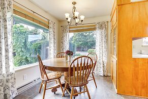 1 Mi to Snoqualmie River: Pet-friendly Getaway