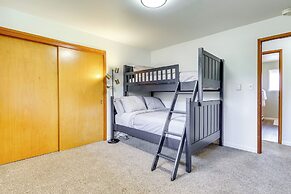 1 Mi to Snoqualmie River: Pet-friendly Getaway