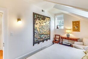 Cottage w/ Furnished Patio & Garden: Dtwn Leesburg