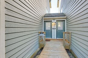 2 Mi to Snowshoe Resort: Townhome w/ Deck!