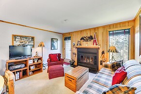 2 Mi to Snowshoe Resort: Townhome w/ Deck!