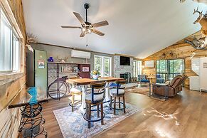 'wild Creek Cabin' in Hedgesville: Dogs Welcome!