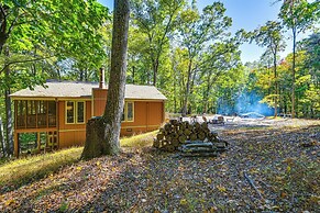 'wild Creek Cabin' in Hedgesville: Dogs Welcome!