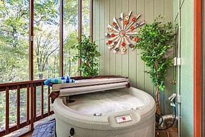 'wild Creek Cabin' in Hedgesville: Dogs Welcome!