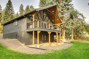 Lake Coeur D'alene Cabin w/ Boat Slip in Worley!
