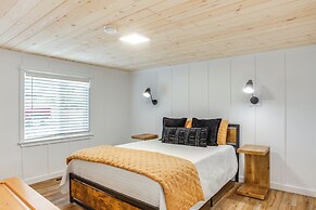 Lake Coeur D'alene Cabin w/ Boat Slip in Worley!