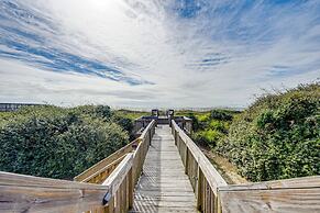 Home on Ocean Isle Beach w/ Catwalk & Deck