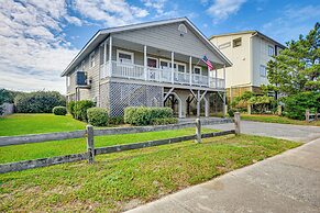 Home on Ocean Isle Beach w/ Catwalk & Deck