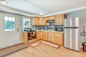 Lake Champlain Fun: Apt w/ Fire Pit & Large Yard!