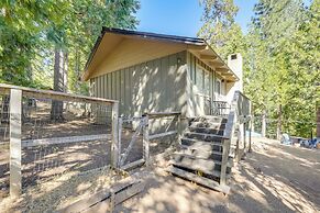 Cottage w/ Fire Pit & Grill in Mi-wuk Village!