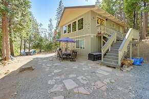 Cottage w/ Fire Pit & Grill in Mi-wuk Village!