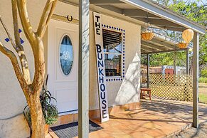 Rescue Ranch Retreat w/ Goats, Horses & Chickens!