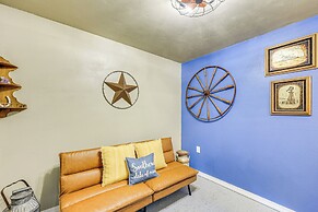 Rescue Ranch Retreat w/ Goats, Horses & Chickens!