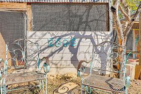 Rescue Ranch Retreat w/ Goats, Horses & Chickens!