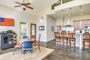 Franklin Home w/ Water Views: Outdoor Dining Area!