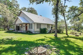 Franklin Home w/ Water Views: Outdoor Dining Area!
