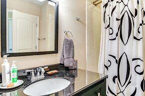 Franklin Home w/ Water Views: Outdoor Dining Area!