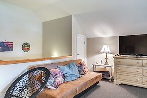 Franklin Home w/ Water Views: Outdoor Dining Area!