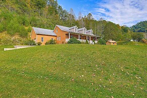 Breaks Home: 3 Mi to ATV Trails!