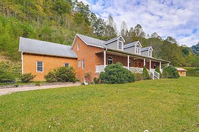 Breaks Home: 3 Mi to ATV Trails!