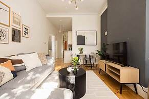 The Abinger Place - Inviting 2bdr House With Study Room & Garden
