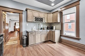 Cozy Renovated 19th Century Home, 5 Min to OSU! 3 Bedroom Home by Paul