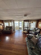 Camp Lindy Limit 7 4 Bedroom Cottage