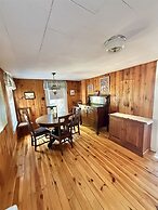 Camp Lindy Limit 7 4 Bedroom Cottage