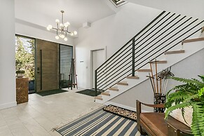 9005A - Luxury Four Bedroom 4 Home