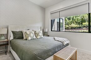 9005A - Luxury Four Bedroom 4 Home