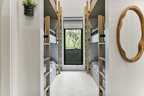 9005A - Luxury Four Bedroom 4 Home