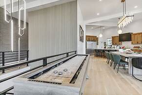 9005A - Luxury Four Bedroom 4 Home