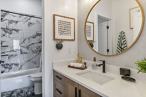 9005A - Luxury Four Bedroom 4 Home