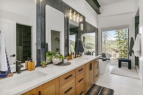 9005A - Luxury Four Bedroom 4 Home