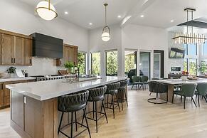 9005 - Mountain Estate #5 6 Bedroom Home