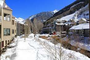 Viking Lodge 312 1 Bedroom Condo