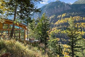 Royer Falls Retreat 4 Bedroom Home