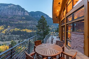 Royer Falls Retreat 4 Bedroom Home