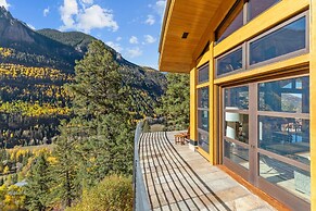 Royer Falls Retreat 4 Bedroom Home