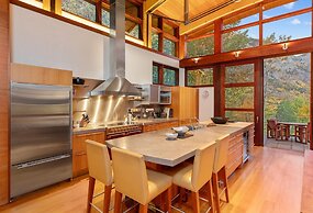 Royer Falls Retreat 4 Bedroom Home