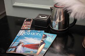 Madelise Stardust Hotel & Travel