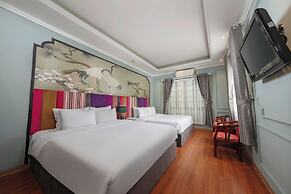 Madelise Stardust Hotel & Travel