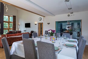 Gulabin Lodge and House