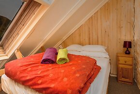 Gulabin Lodge and House